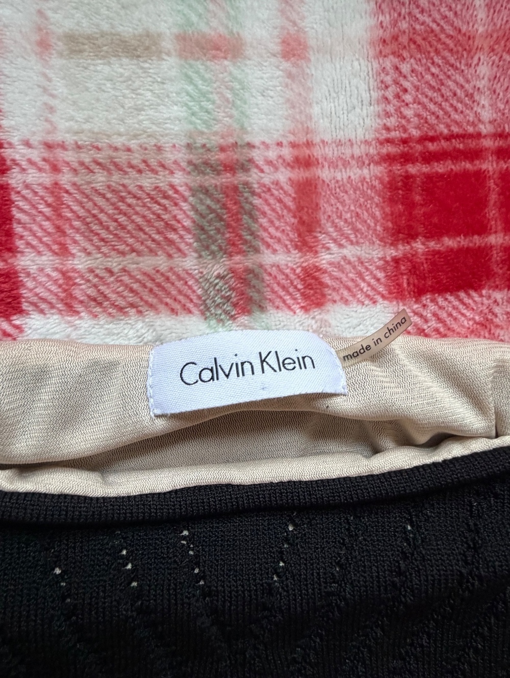 Calvin Klein - Picture 4 of 8